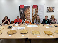 Najboljša belokranjska pogača 44. Vinske vigredi v Beli krajini prihaja iz Gribelj!